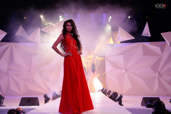 “Дэлхийн мисс 2014” тэмцээнд өрсөлдөх мисс Т.Батцэцэгийн зурагнаас